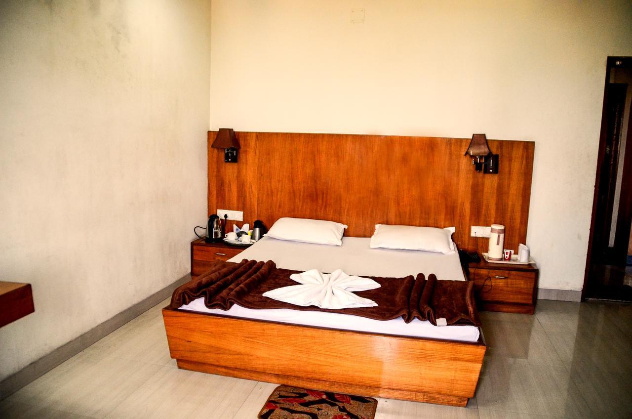 Hotel Aryan Jharsuguda Экстерьер фото